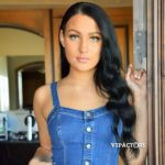 blue eyes long hair krystal boyd face wallpaper preview 1