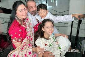 sanjay Dutt daughters